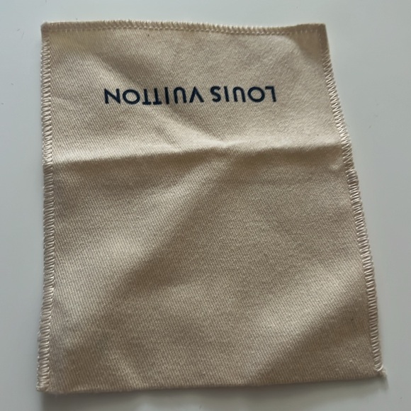 New small accessory Louis Vuitton dustbag cloth leather goods pouch storage bag - Picture 4 of 5